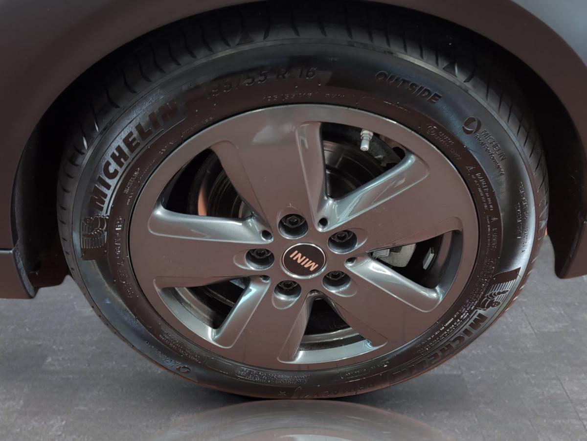 Originalaufnahme des Fahrzeugs Originalaufnahme des Fahrzeugs