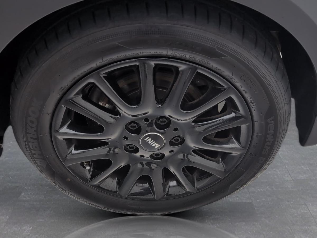Originalaufnahme des Fahrzeugs Originalaufnahme des Fahrzeugs