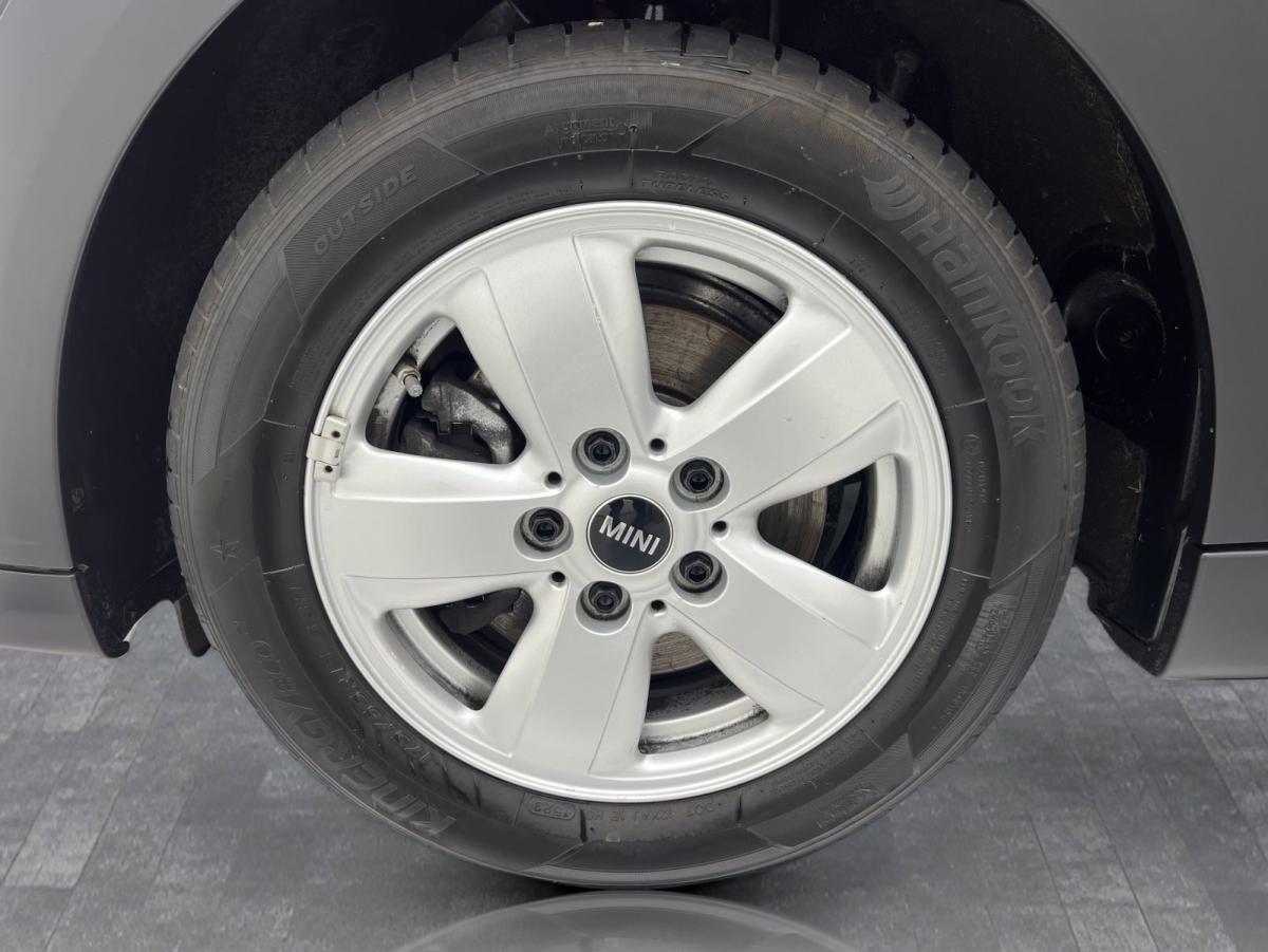 Originalaufnahme des Fahrzeugs Originalaufnahme des Fahrzeugs