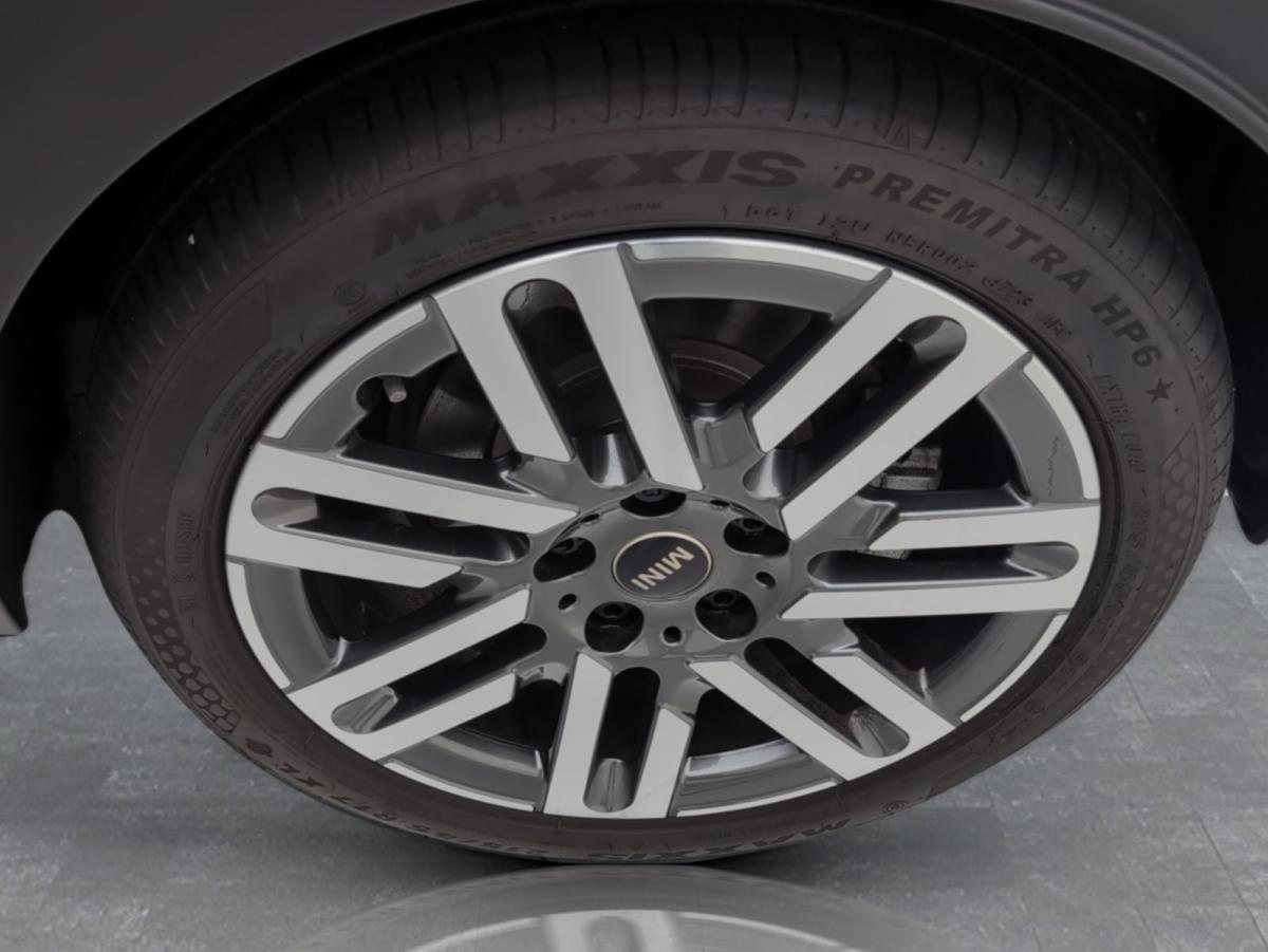 Originalaufnahme des Fahrzeugs Originalaufnahme des Fahrzeugs