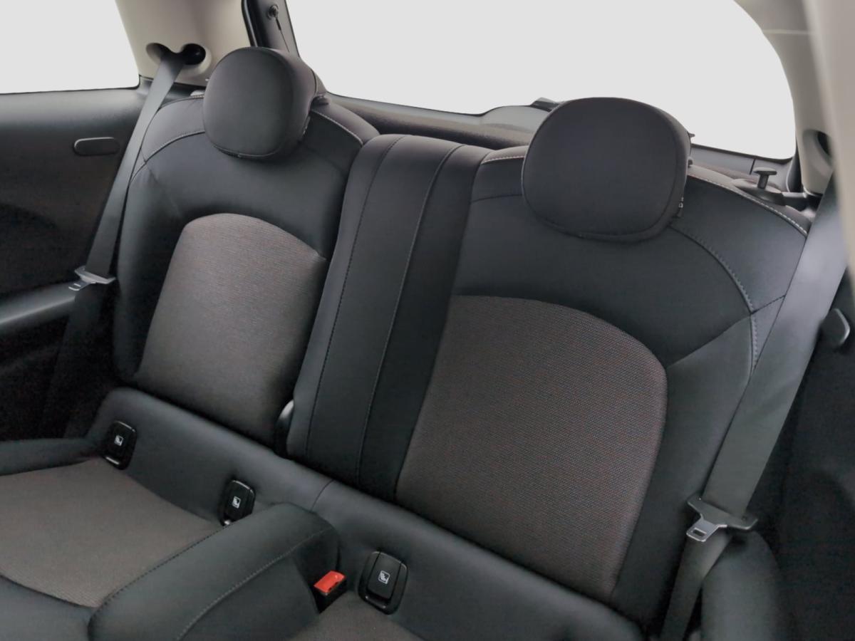 Originalaufnahme des Fahrzeugs Originalaufnahme des Fahrzeugs