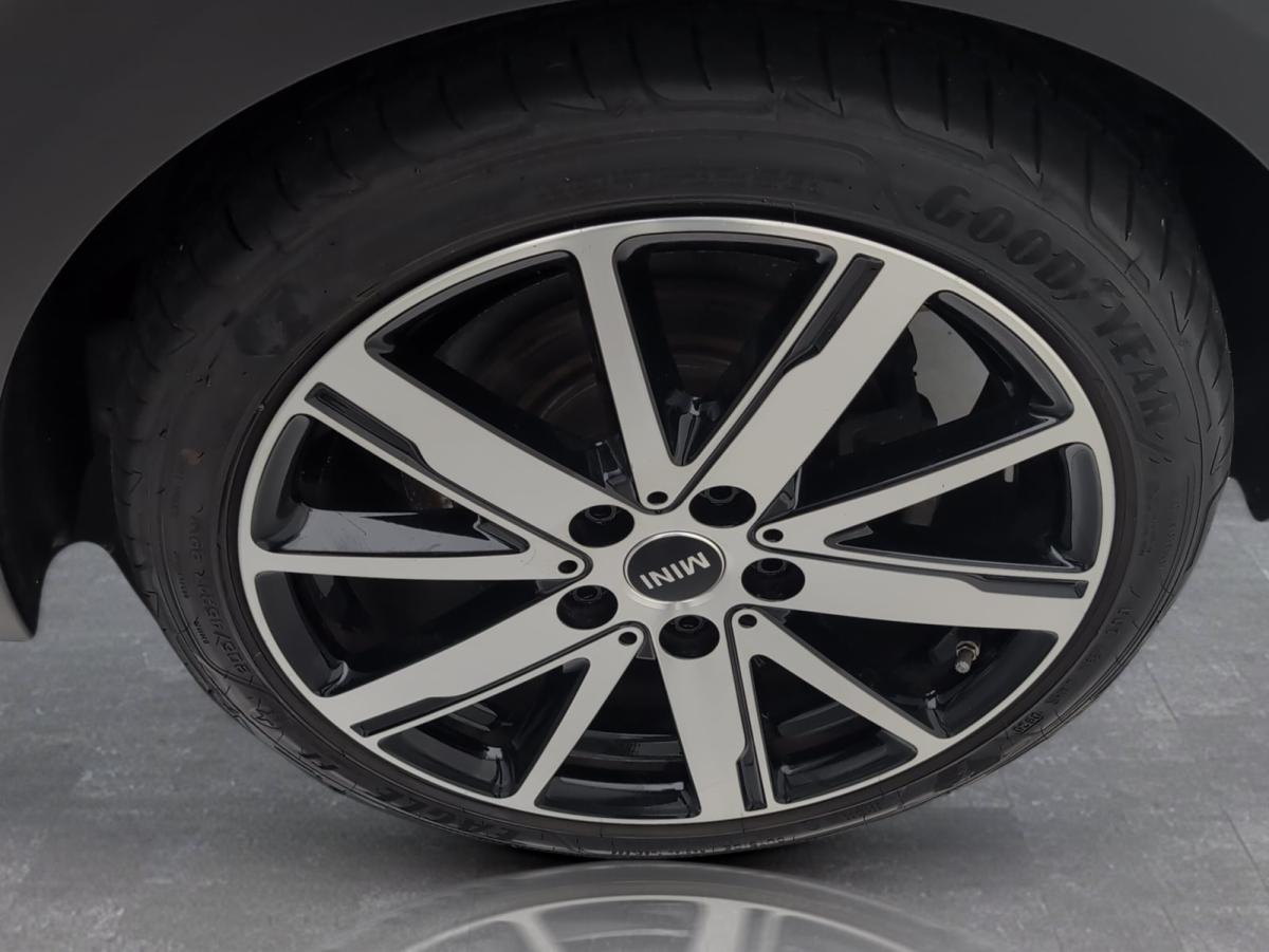 Originalaufnahme des Fahrzeugs Originalaufnahme des Fahrzeugs
