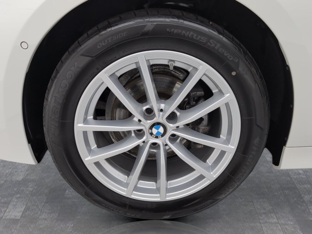 Originalaufnahme des Fahrzeugs Originalaufnahme des Fahrzeugs