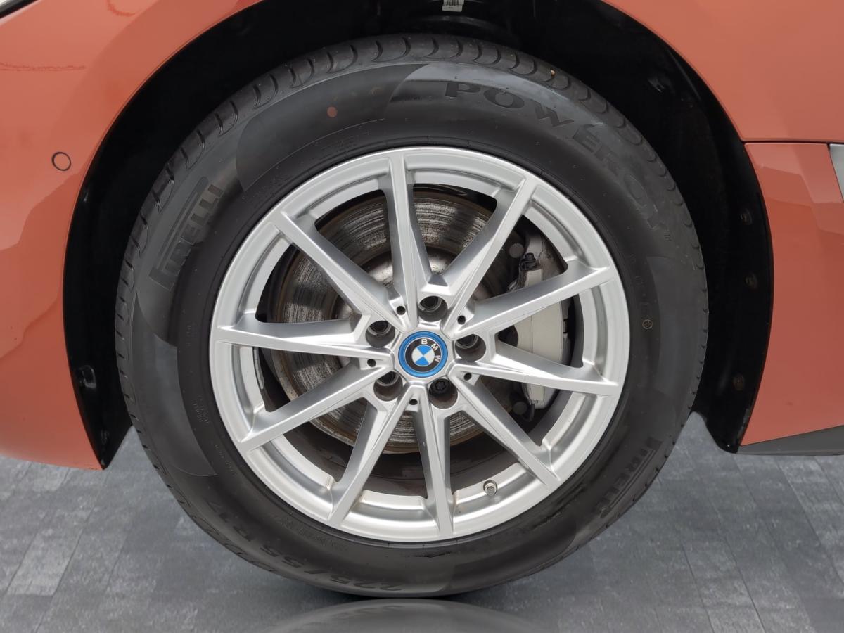 Originalaufnahme des Fahrzeugs Originalaufnahme des Fahrzeugs