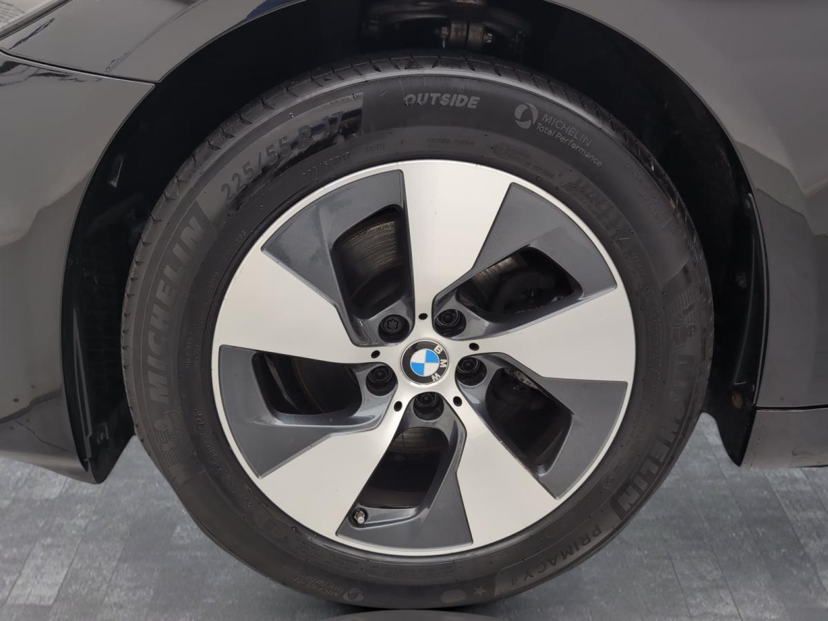 Originalaufnahme des Fahrzeugs Originalaufnahme des Fahrzeugs