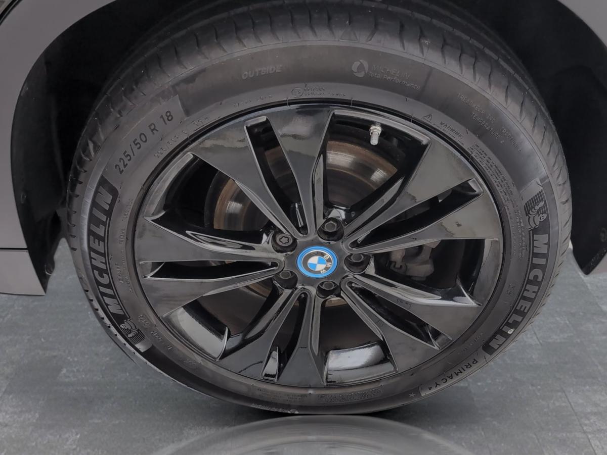 Originalaufnahme des Fahrzeugs Originalaufnahme des Fahrzeugs