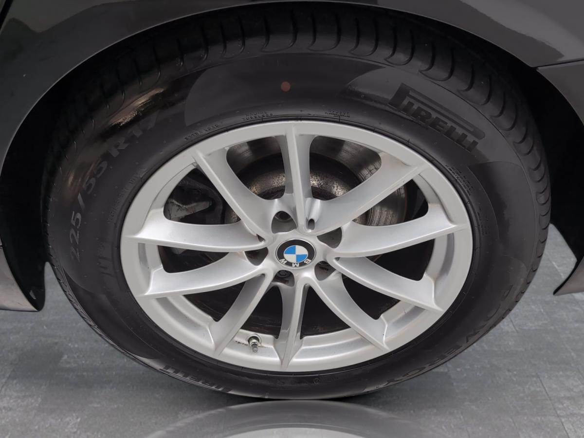 Originalaufnahme des Fahrzeugs Originalaufnahme des Fahrzeugs