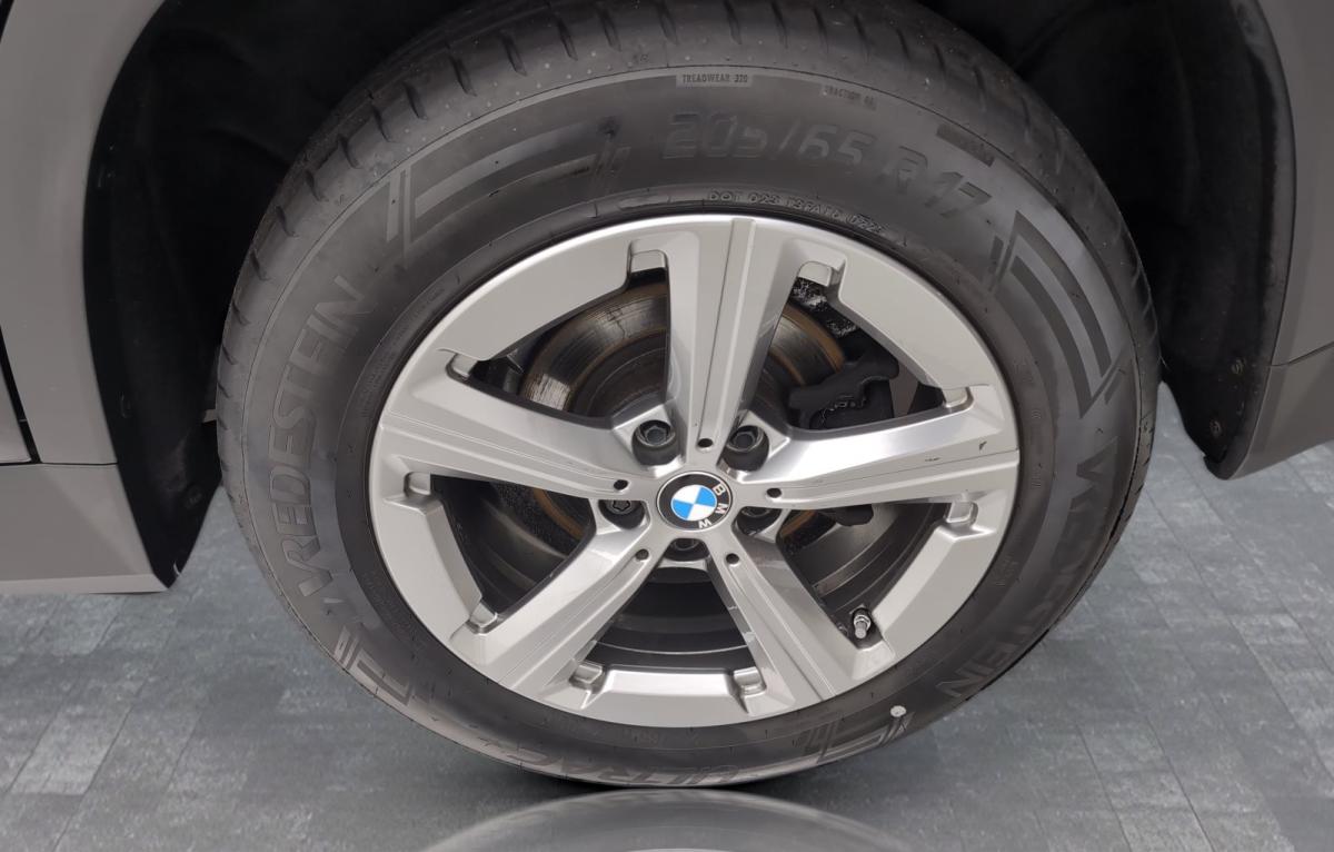 Originalaufnahme des Fahrzeugs Originalaufnahme des Fahrzeugs