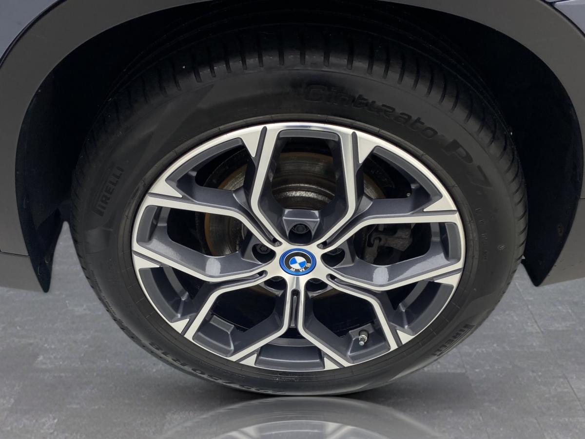 Originalaufnahme des Fahrzeugs Originalaufnahme des Fahrzeugs