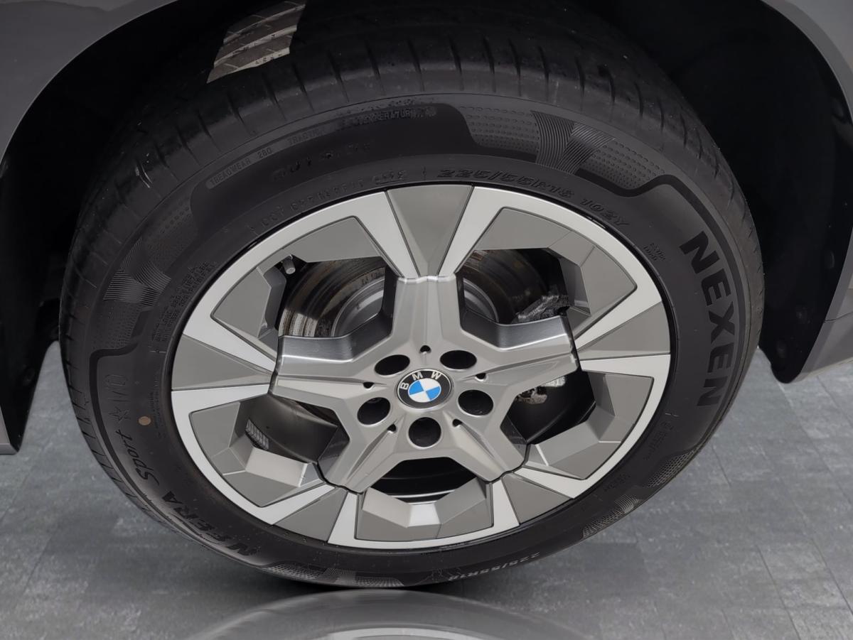 Originalaufnahme des Fahrzeugs Originalaufnahme des Fahrzeugs