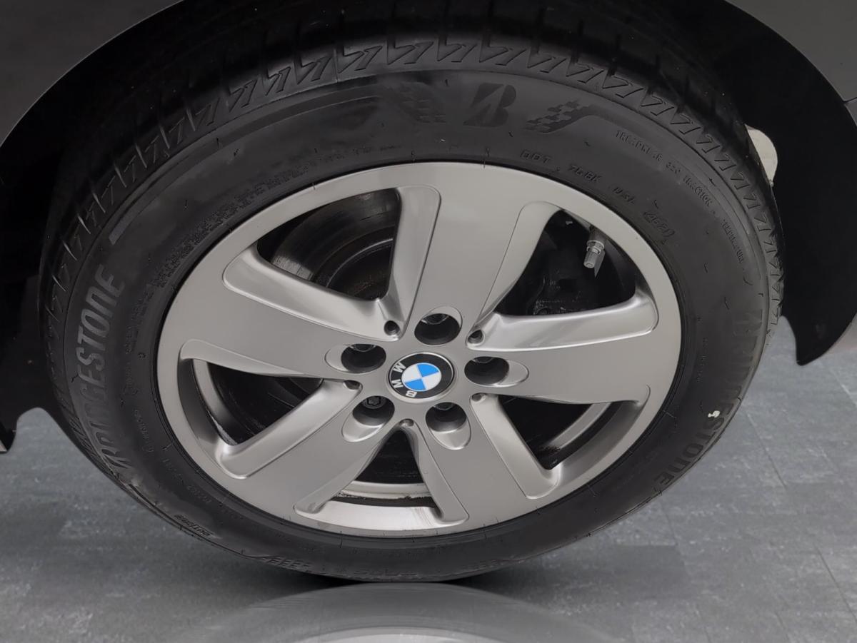 Originalaufnahme des Fahrzeugs Originalaufnahme des Fahrzeugs