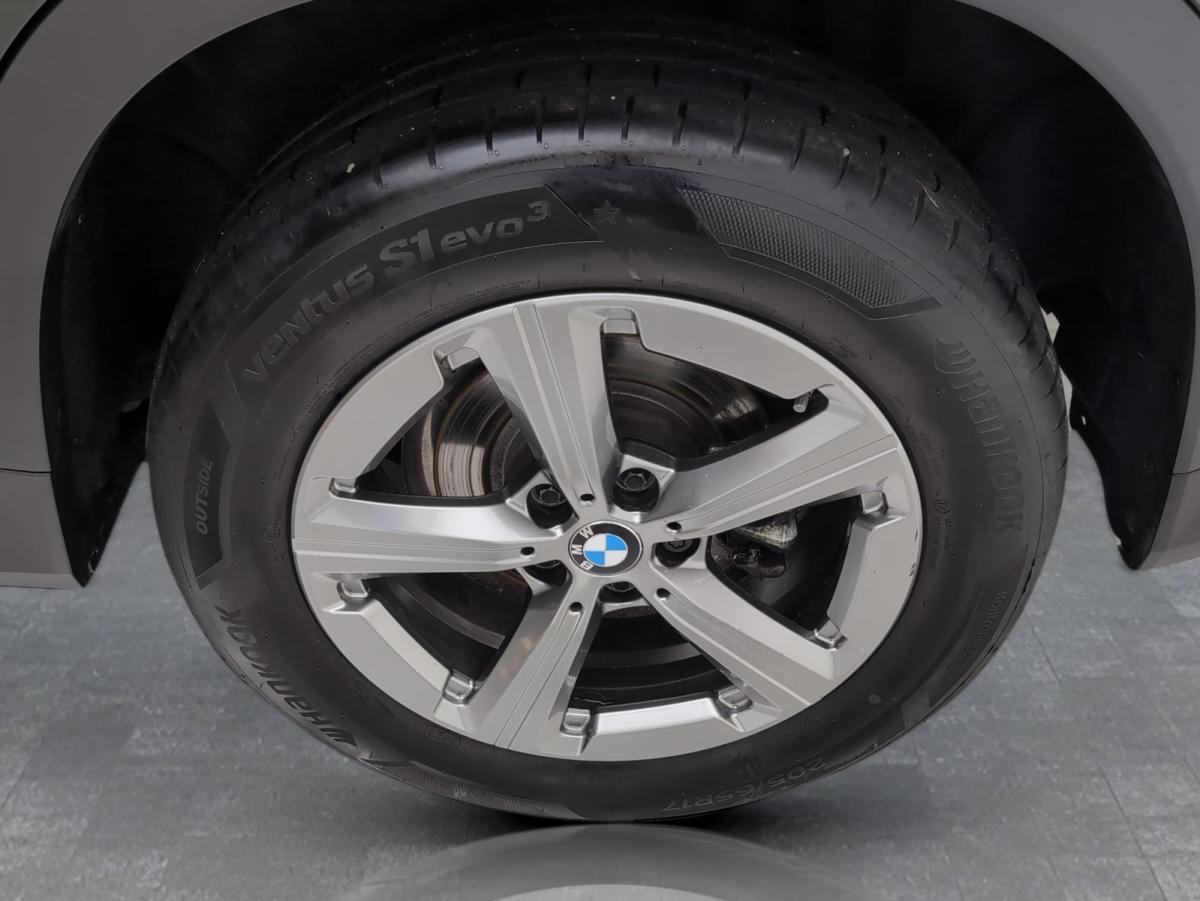 Originalaufnahme des Fahrzeugs Originalaufnahme des Fahrzeugs