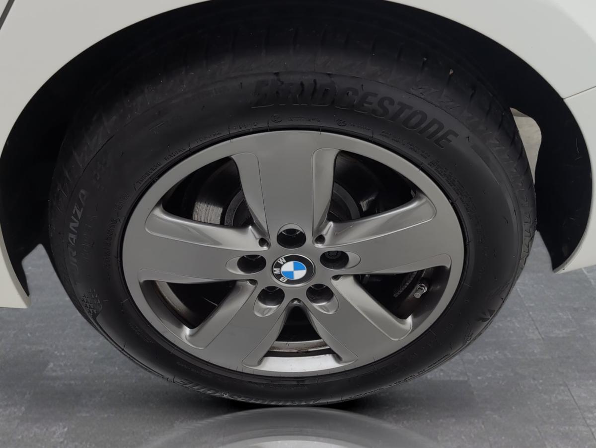 Originalaufnahme des Fahrzeugs Originalaufnahme des Fahrzeugs