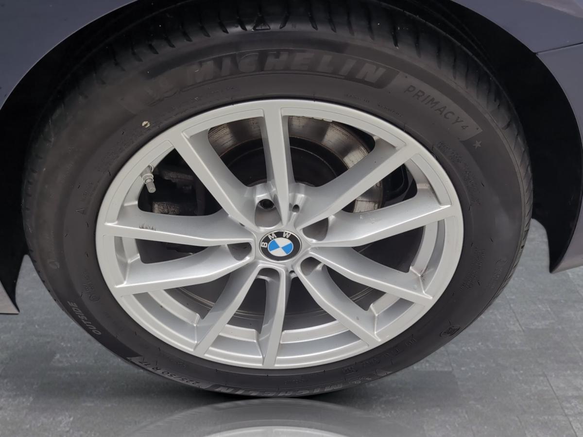 Originalaufnahme des Fahrzeugs Originalaufnahme des Fahrzeugs