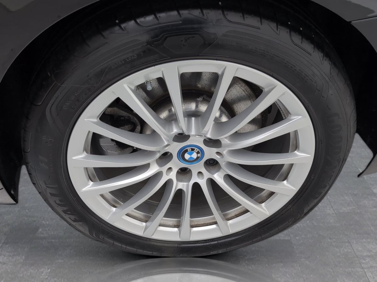 Originalaufnahme des Fahrzeugs Originalaufnahme des Fahrzeugs