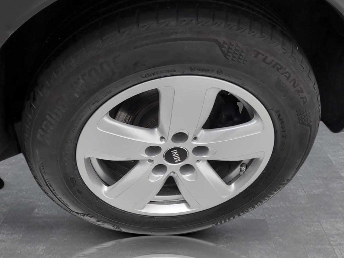 Originalaufnahme des Fahrzeugs Originalaufnahme des Fahrzeugs