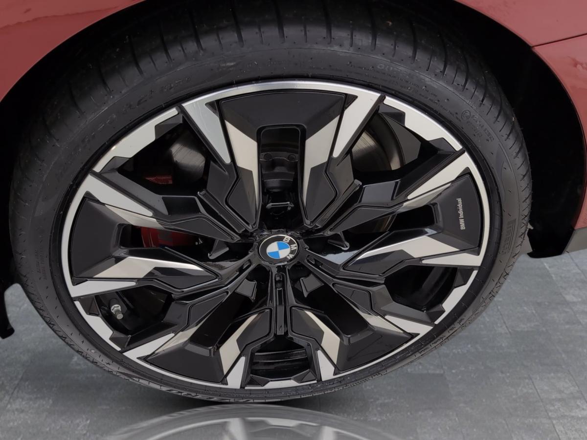 Originalaufnahme des Fahrzeugs Originalaufnahme des Fahrzeugs