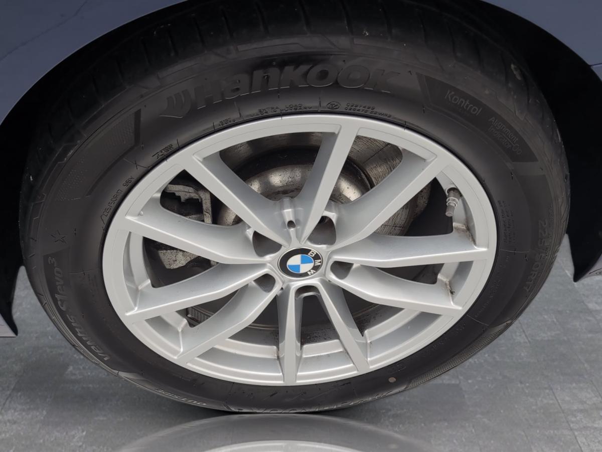 Originalaufnahme des Fahrzeugs Originalaufnahme des Fahrzeugs