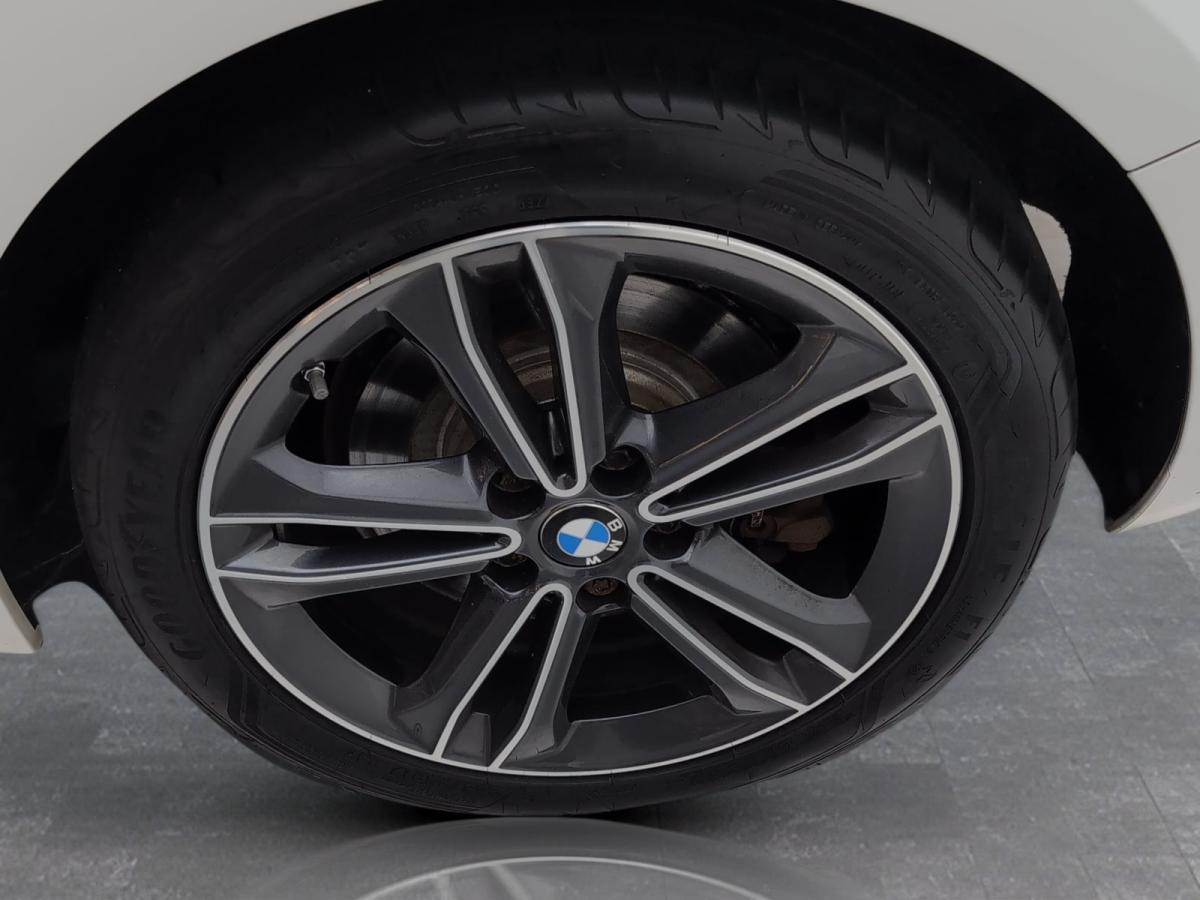 Originalaufnahme des Fahrzeugs Originalaufnahme des Fahrzeugs