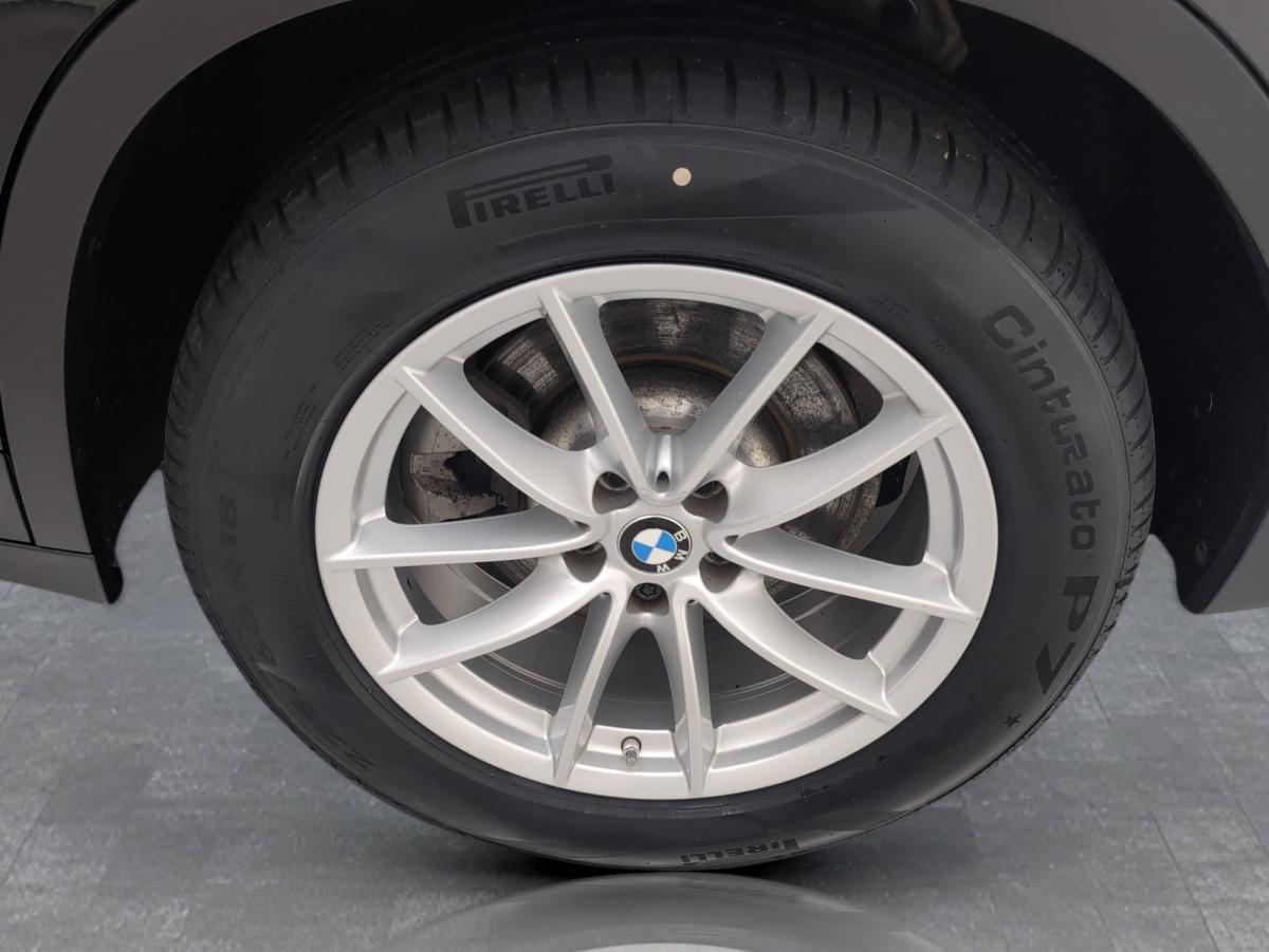 Originalaufnahme des Fahrzeugs Originalaufnahme des Fahrzeugs