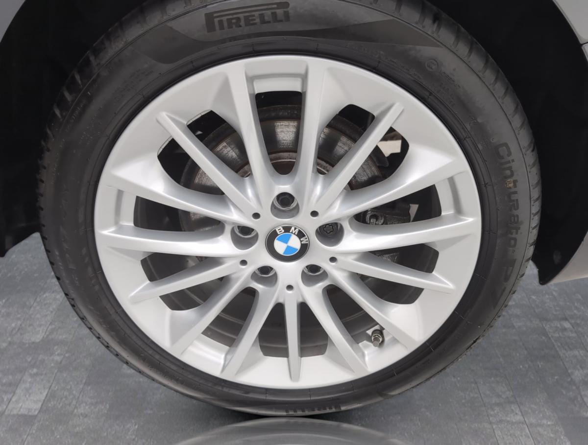 Originalaufnahme des Fahrzeugs Originalaufnahme des Fahrzeugs