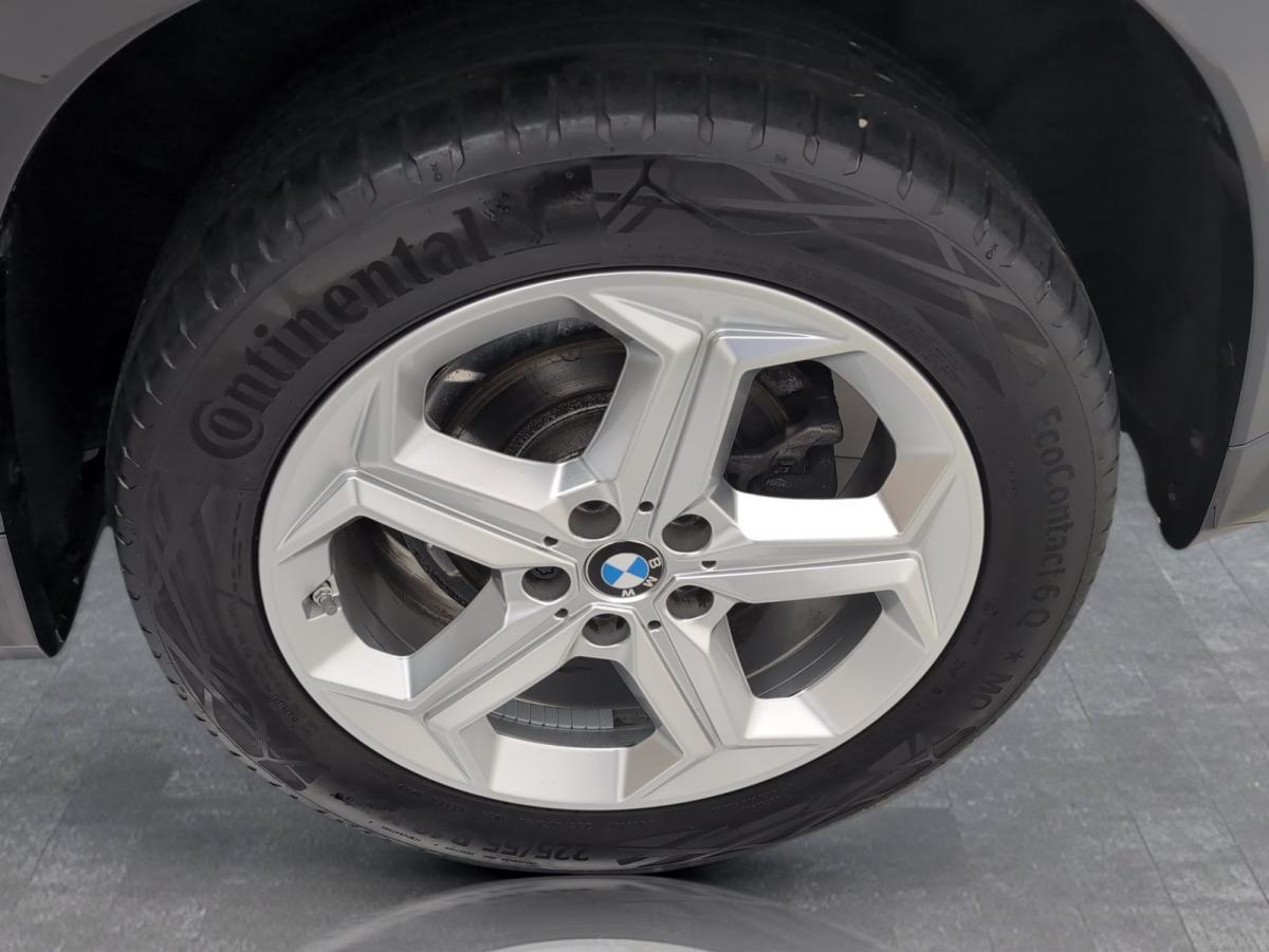 Originalaufnahme des Fahrzeugs Originalaufnahme des Fahrzeugs