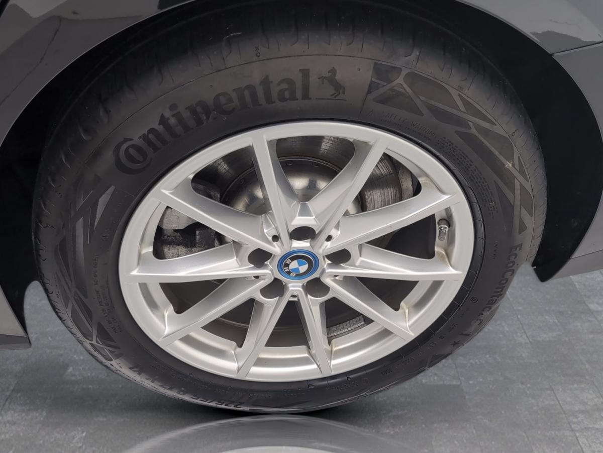 Originalaufnahme des Fahrzeugs Originalaufnahme des Fahrzeugs