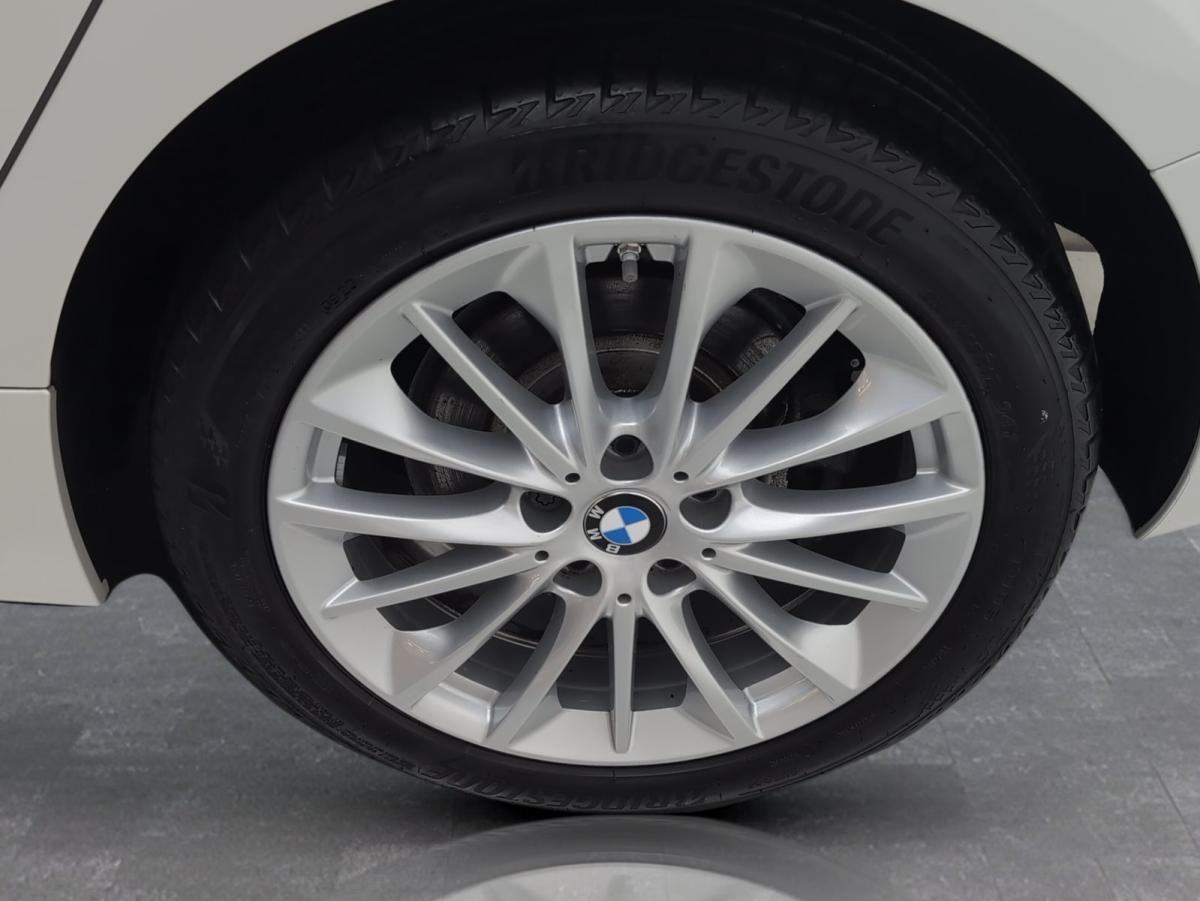 Originalaufnahme des Fahrzeugs Originalaufnahme des Fahrzeugs