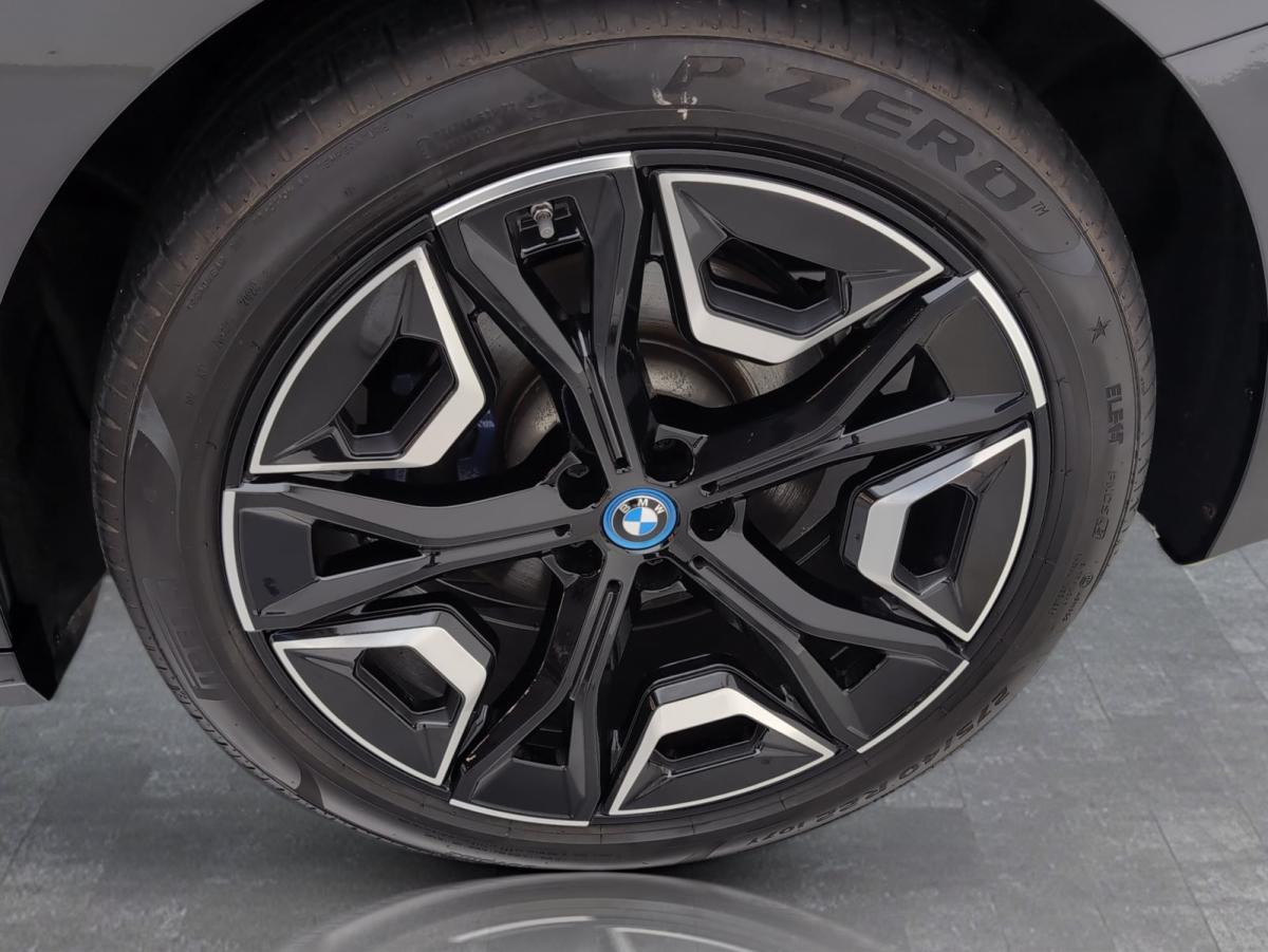 Originalaufnahme des Fahrzeugs Originalaufnahme des Fahrzeugs