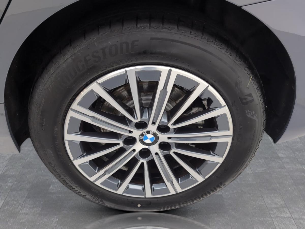 Originalaufnahme des Fahrzeugs Originalaufnahme des Fahrzeugs