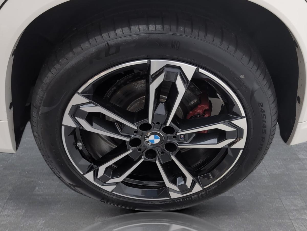 Originalaufnahme des Fahrzeugs Originalaufnahme des Fahrzeugs