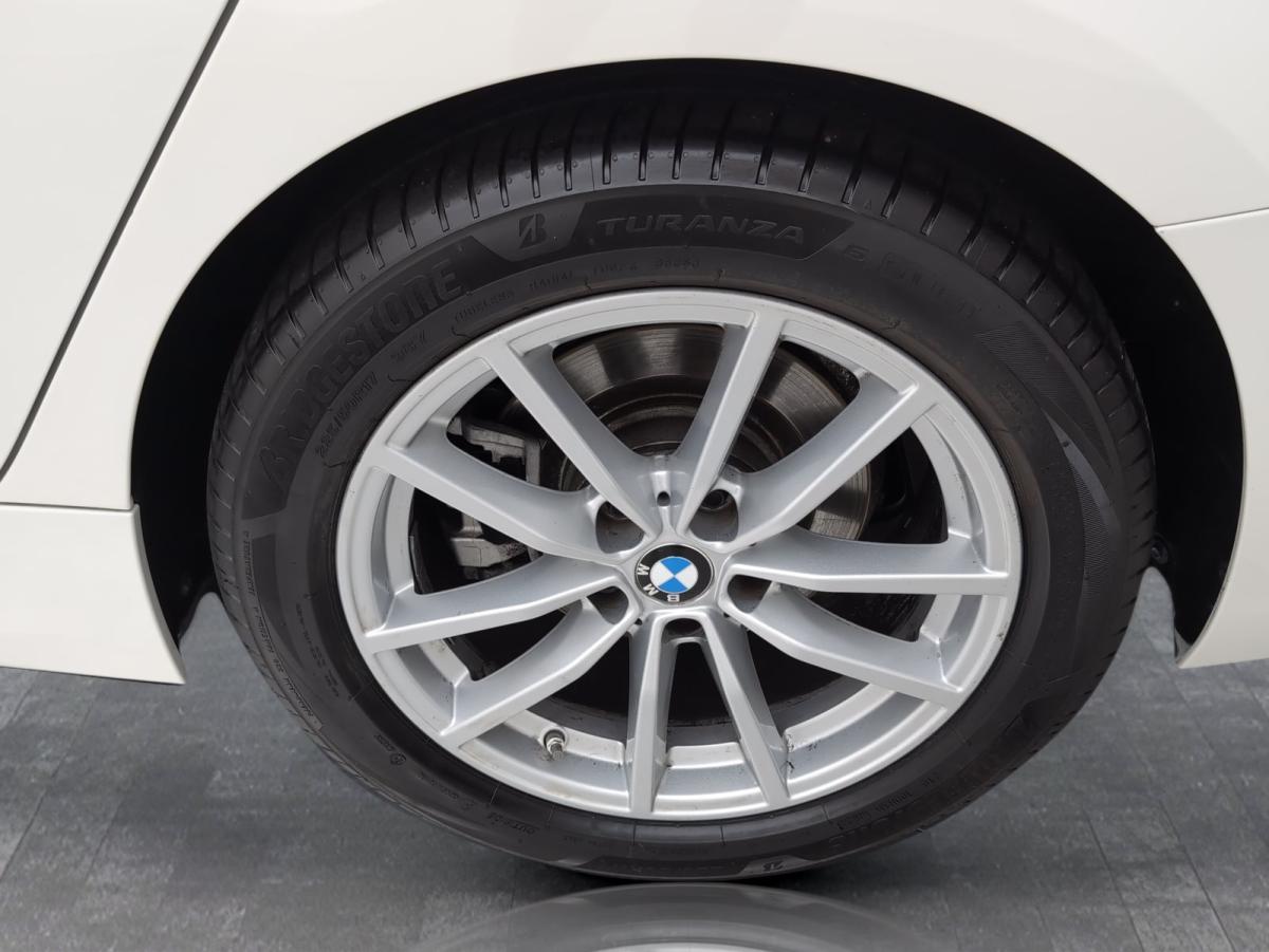 Originalaufnahme des Fahrzeugs Originalaufnahme des Fahrzeugs