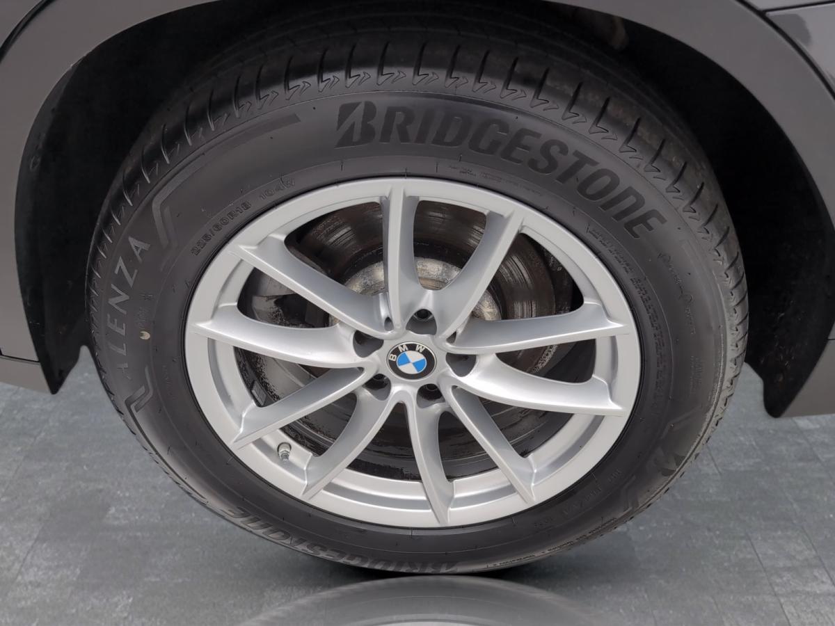 Originalaufnahme des Fahrzeugs Originalaufnahme des Fahrzeugs