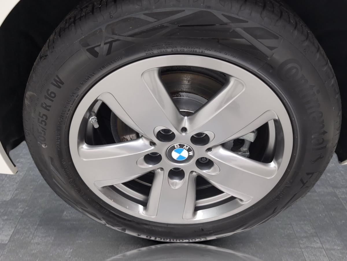 Originalaufnahme des Fahrzeugs Originalaufnahme des Fahrzeugs