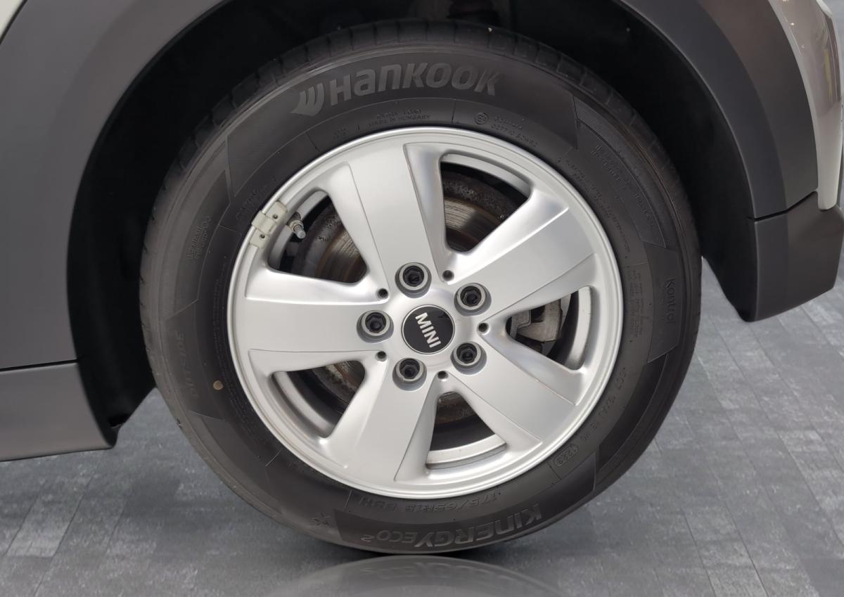 Originalaufnahme des Fahrzeugs Originalaufnahme des Fahrzeugs