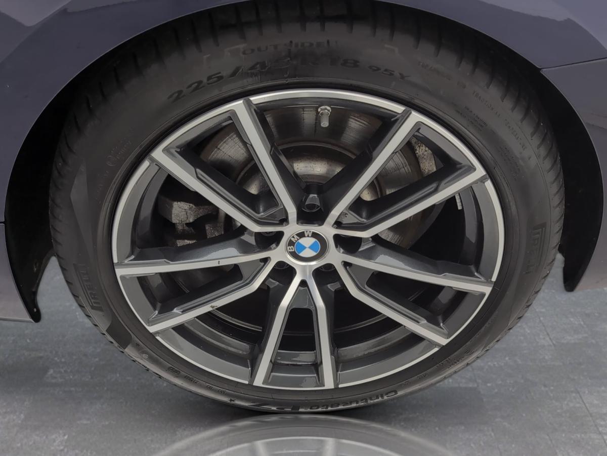 Originalaufnahme des Fahrzeugs Originalaufnahme des Fahrzeugs