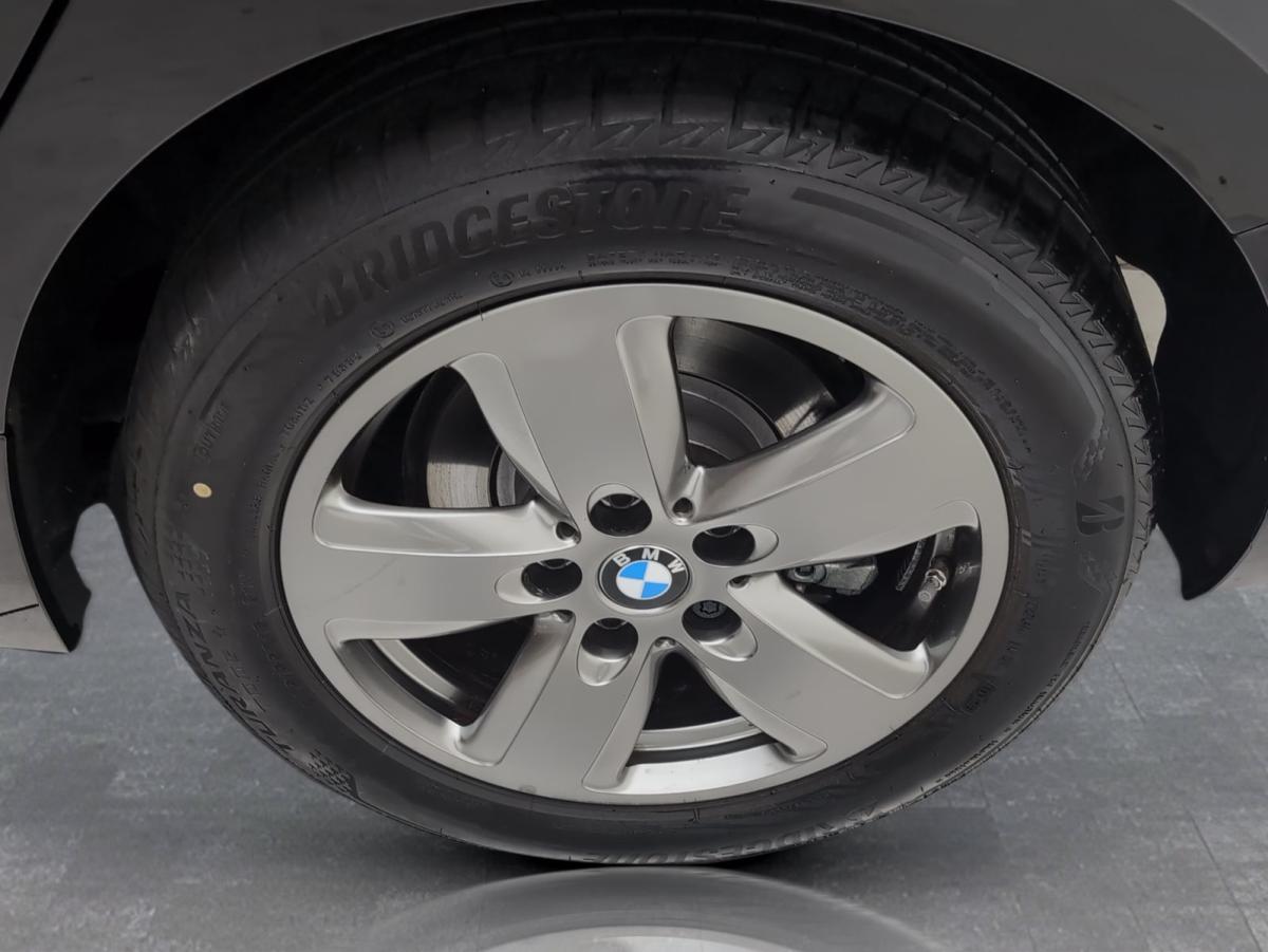 Originalaufnahme des Fahrzeugs Originalaufnahme des Fahrzeugs