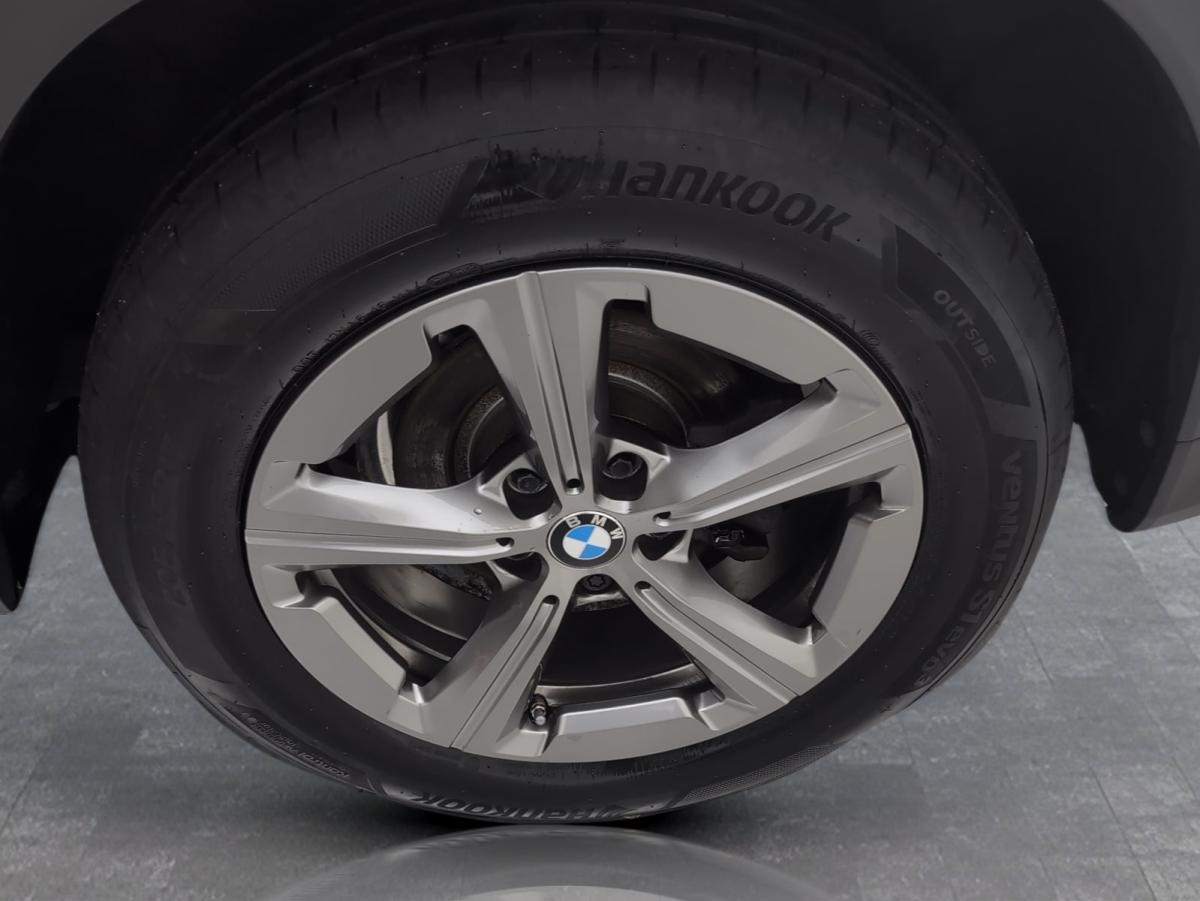 Originalaufnahme des Fahrzeugs Originalaufnahme des Fahrzeugs