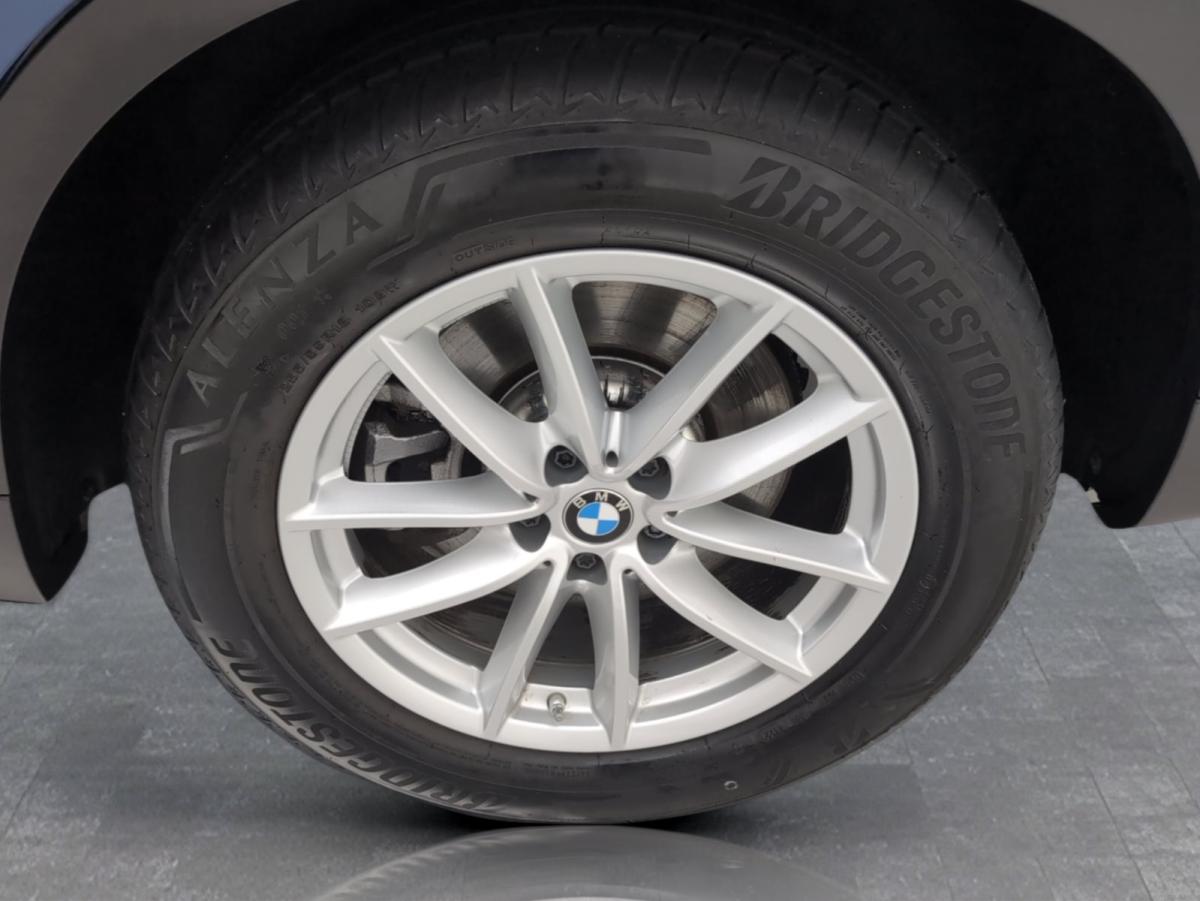 Originalaufnahme des Fahrzeugs Originalaufnahme des Fahrzeugs