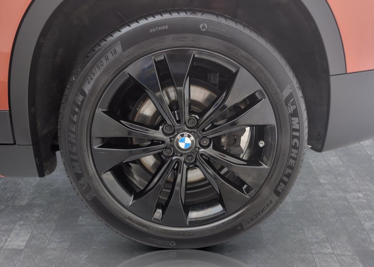 Originalaufnahme des Fahrzeugs Originalaufnahme des Fahrzeugs