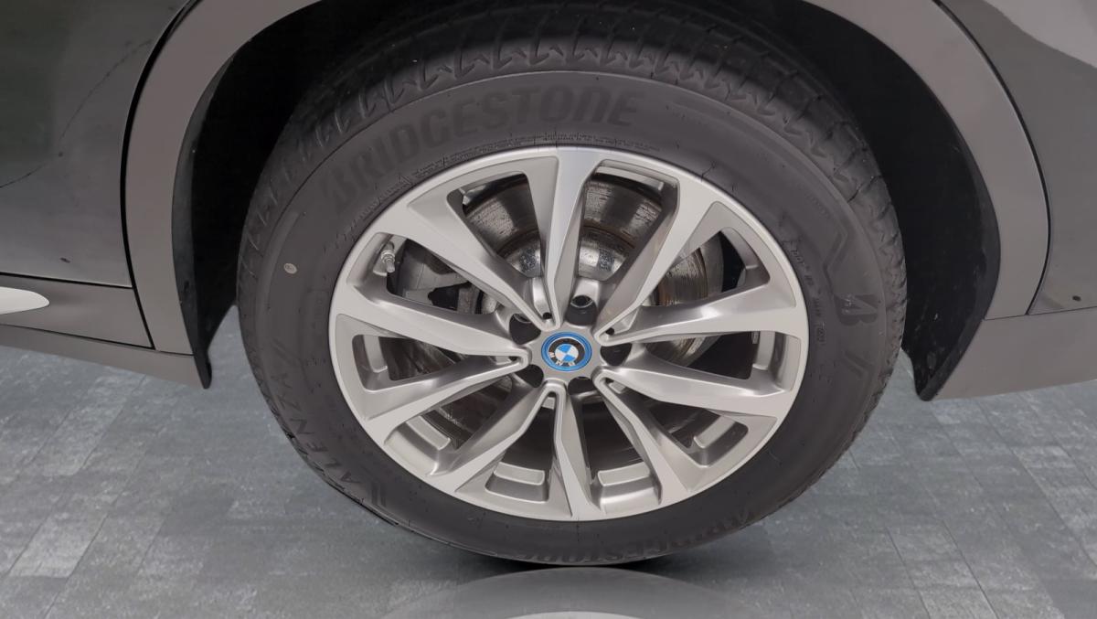 Originalaufnahme des Fahrzeugs Originalaufnahme des Fahrzeugs