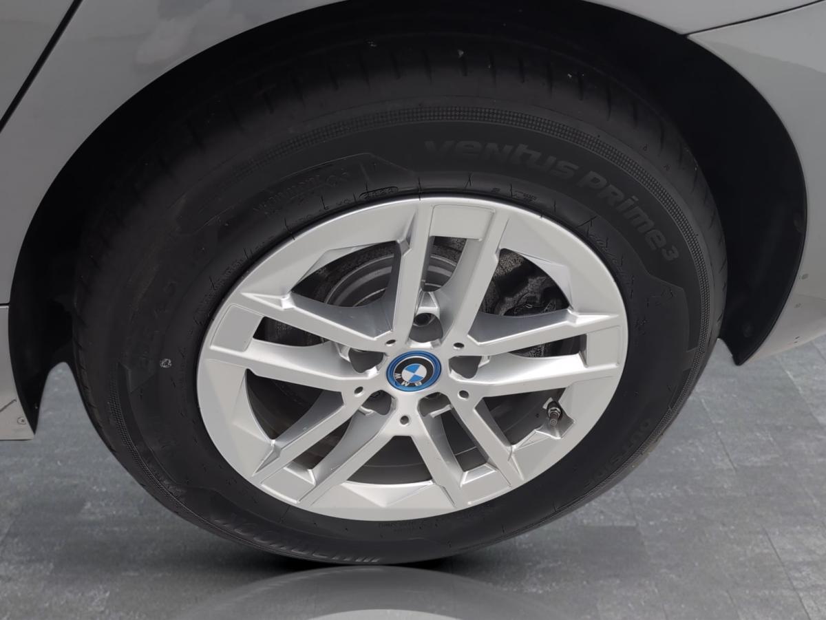 Originalaufnahme des Fahrzeugs Originalaufnahme des Fahrzeugs