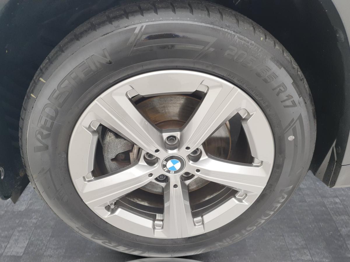 Originalaufnahme des Fahrzeugs Originalaufnahme des Fahrzeugs