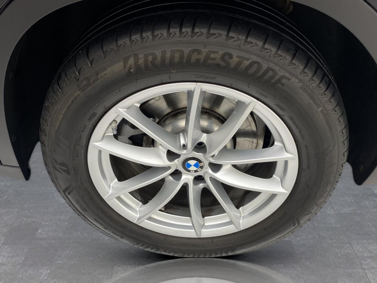 Originalaufnahme des Fahrzeugs Originalaufnahme des Fahrzeugs