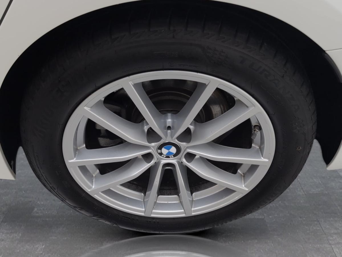 Originalaufnahme des Fahrzeugs Originalaufnahme des Fahrzeugs