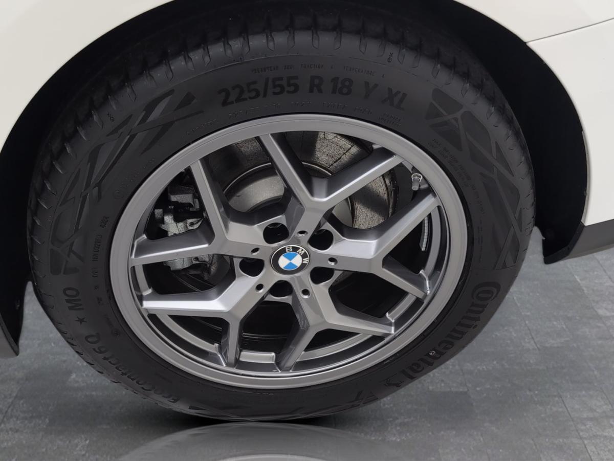 Originalaufnahme des Fahrzeugs Originalaufnahme des Fahrzeugs