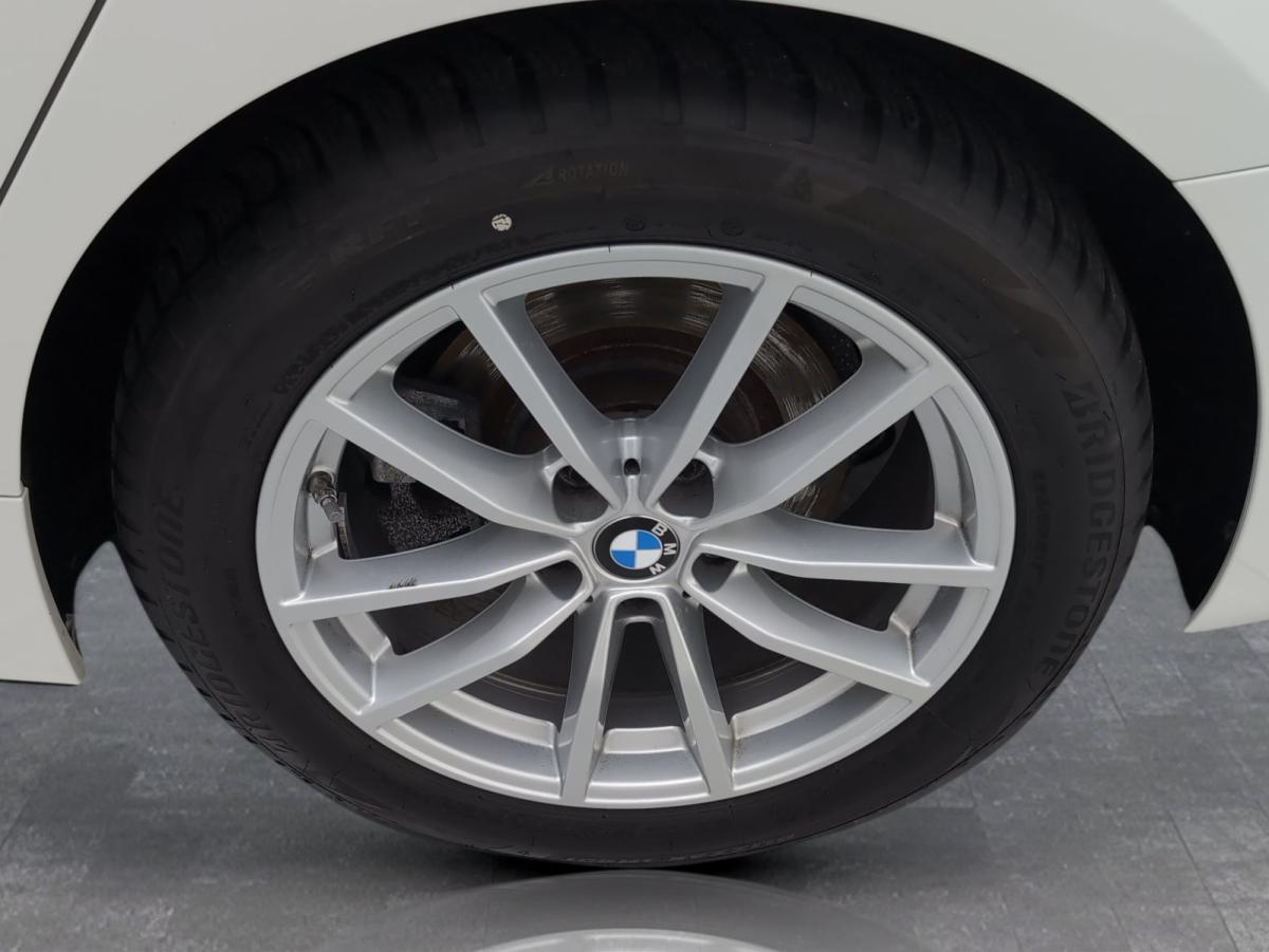 Originalaufnahme des Fahrzeugs Originalaufnahme des Fahrzeugs