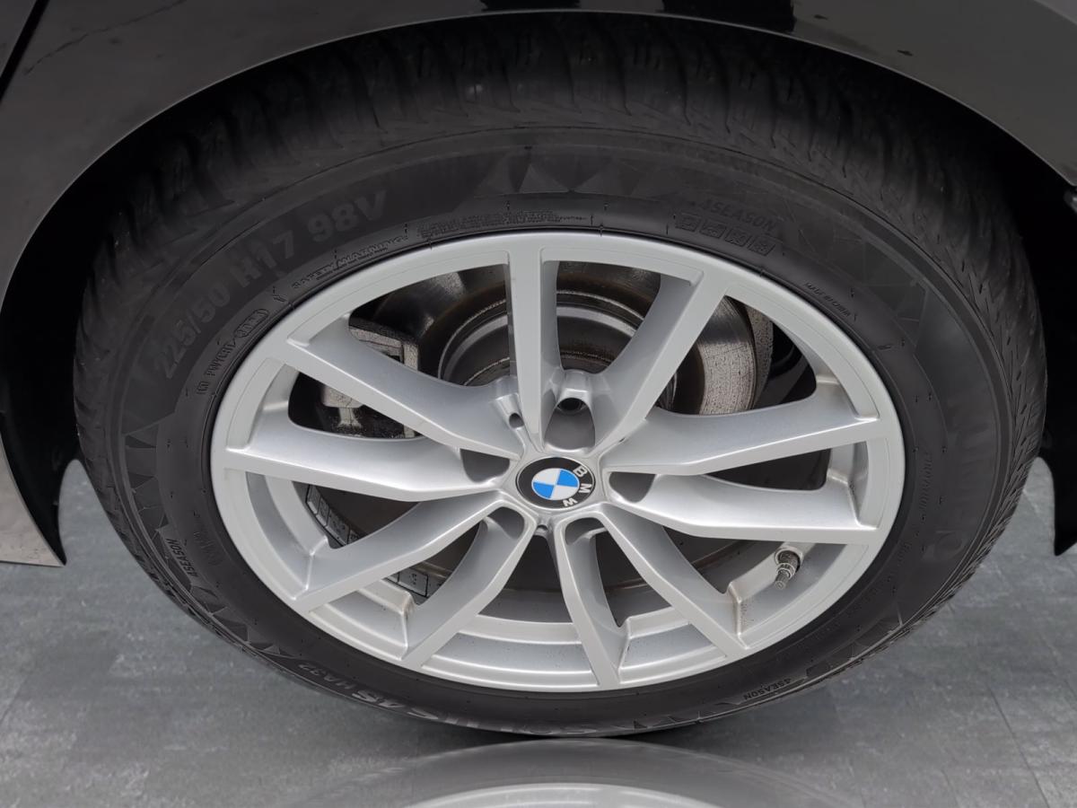 Originalaufnahme des Fahrzeugs Originalaufnahme des Fahrzeugs