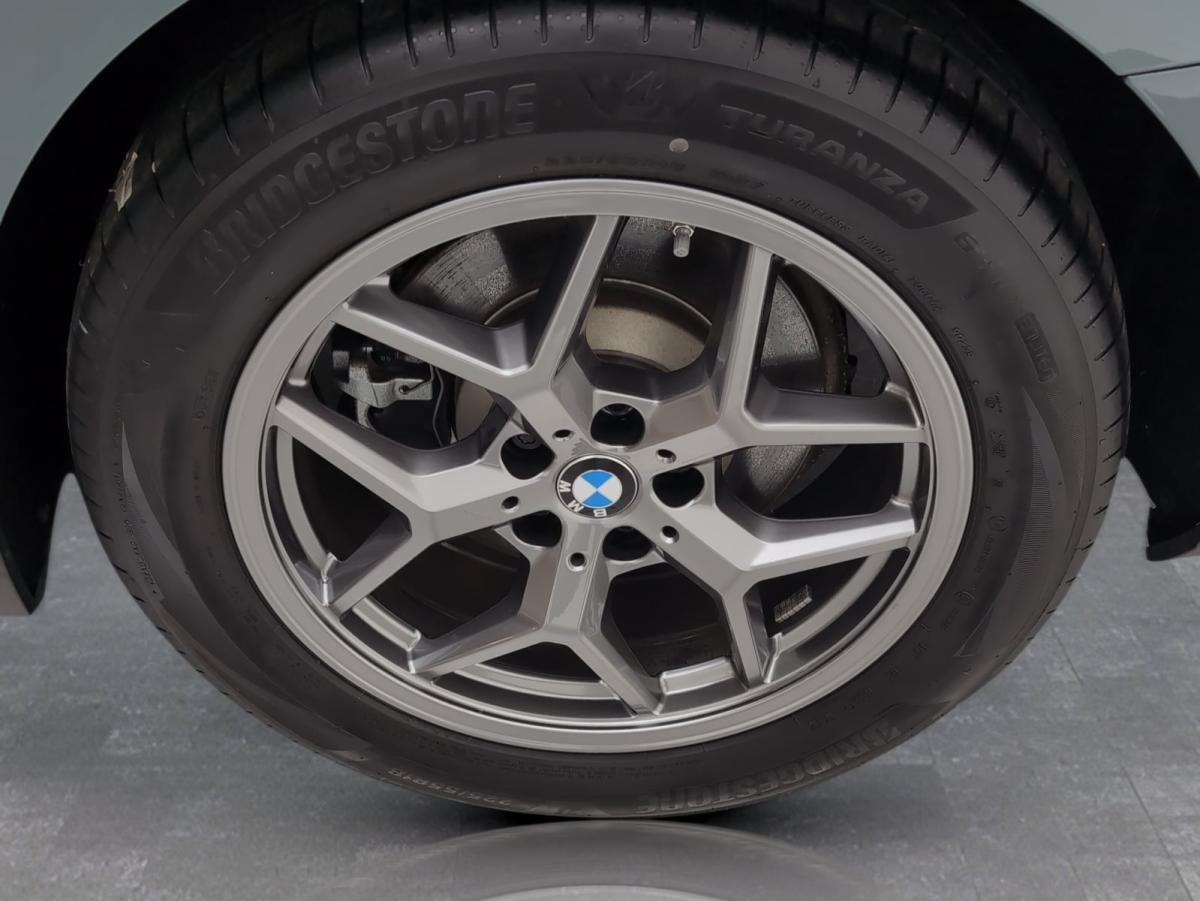 Originalaufnahme des Fahrzeugs Originalaufnahme des Fahrzeugs