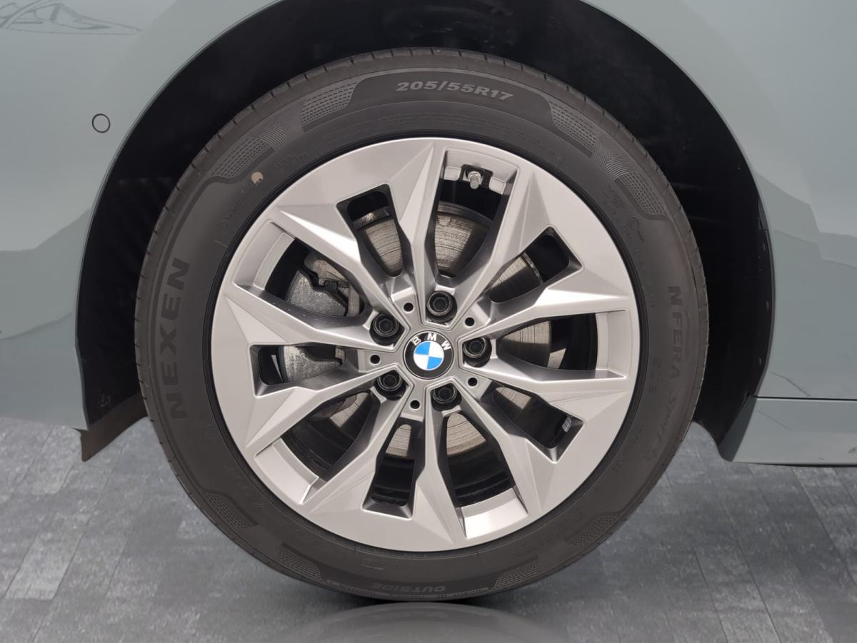 Originalaufnahme des Fahrzeugs Originalaufnahme des Fahrzeugs